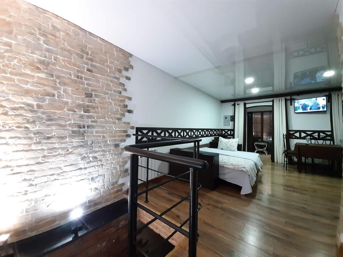 Charlotte -Двухуровневая Студия В Центре Krementsjoek Buitenkant foto