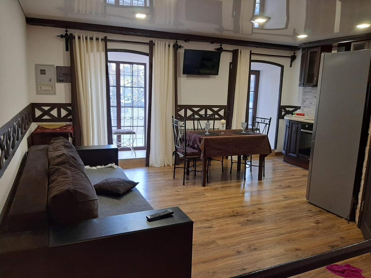 Charlotte -Двухуровневая Студия В Центре Krementsjoek Buitenkant foto