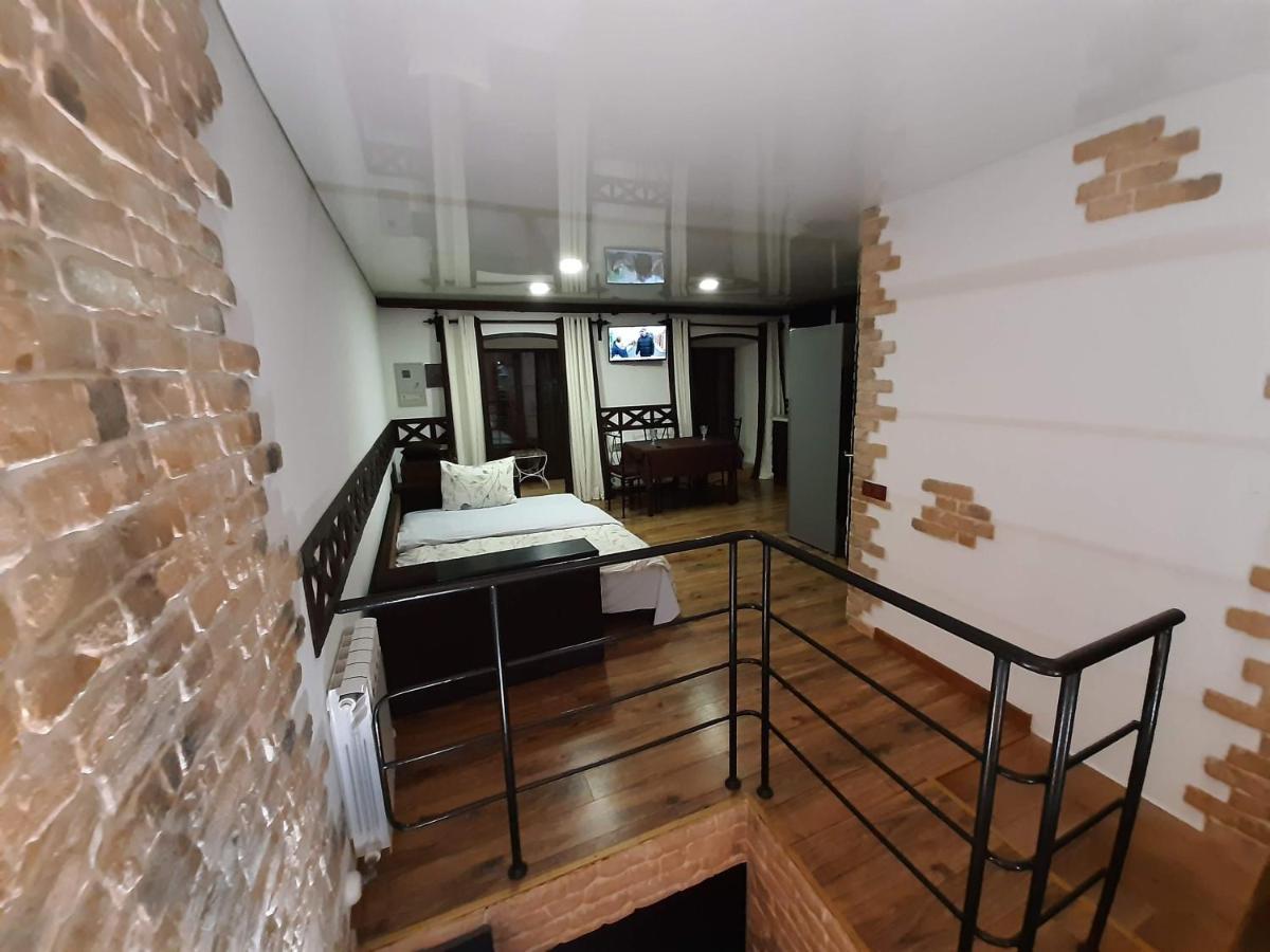 Charlotte -Двухуровневая Студия В Центре Krementsjoek Buitenkant foto